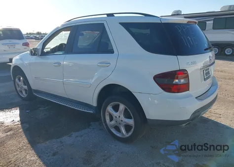 2008 Mercedes-Benz Ml 350 4Matic z USA, uszkodzony, nr VIN 4JGBB86E48A325840